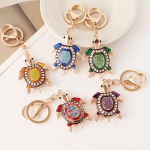 Porte-clés tortue en cristal étincelant en cinq couleurs avec finition dorée