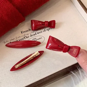 Lot de barrettes à cheveux françaises en acétate bordeaux élégant avec finition brillante