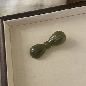 French acetate dark green bow hair clip with gold label Barette La France in gift box