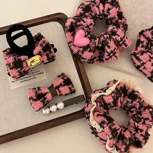 Vintage Houndstooth Woolen Bow Hair Clip And Artificial Pearl Pin Set Pink Tweed Fabric Scrunchie Hair Tie For Women Fashion Hair Accessories