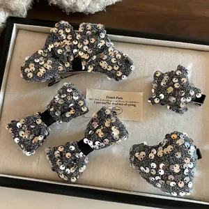 Pinces à Cheveux Brillantes à Paillettes Rouges Cœur Étoile Nœud pour Filles Enfants Clips BB en Tissu Brillant Fait à la Main Accessoires de Cheveux Vintage pour Fête
