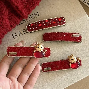 Barrettes à cheveux rouges élégantes avec strass et motif dragon doré pour le Nouvel An