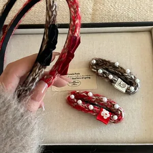 Vintage Knitted Woven Yarn Headband With Velvet Bow Faux Artificial Pearl Winter Hair Clip Fashion Hair Accessories For Women Daily