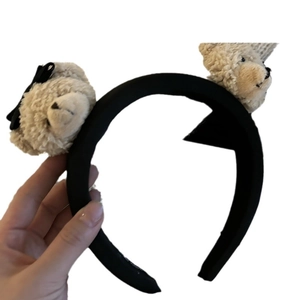 Serre-tête mignon en tissu noir avec têtes d'ours en peluche kaki et petit nœud noir