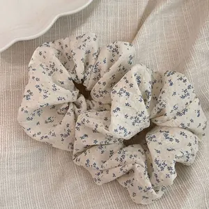 Choucou Doux de Style Coréen avec Motif Floral Bleu Grand Élastique à Cheveux en Tissu pour Femmes Accessoires Cheveux