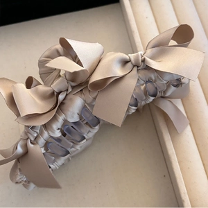 Elegante pinza per capelli con fiocchi in raso color champagne in classico stile francese