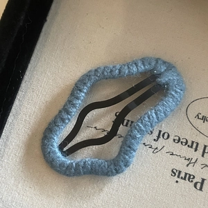 Mist blue knitted cloud-shaped BB hair clip in wave-pattern crochet for women