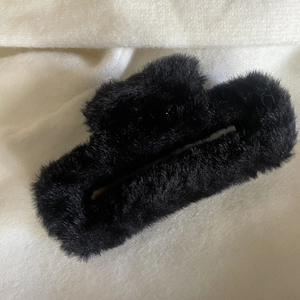 Large black faux fur hair claw clip for women, soft plush shark clip accessory