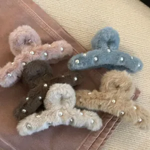 Damen Große Plüsch Haarklammer Mit Kunstperle Herbst Winter Kunstfell Haifisch Clip Elegante Haaraccessoires