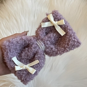 Barrette à cheveux nœud en peluche violette avec perles et paillettes argentées