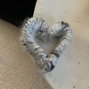 Minimalist wool knitted heart hair claw clip in mixed grey and white for women's hairstyle