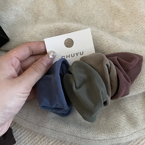 Lot de quatre chouchous sans couture en tissu doux de couleurs bleu, vert, café et bordeaux