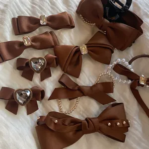 Pince à Cheveux Nœud en Satin Brun Maillard Élégante Strass Künstliche Perle Ruban Épingles à Cheveux Style Vintage Français Femme Accessoires