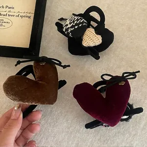 Vintage Velvet Heart Hair Claw Clip Elegant Bow Flower Shark Clip Retro Soft Fabric Hair Accessories For Women Daily Jewelry