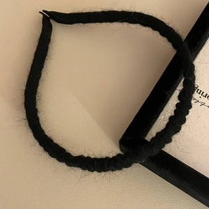 Elegant black mohair plush skinny headband for women with a non-slip design and vintage style