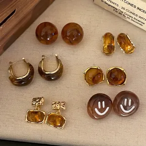 Vintage Amber Acrylic Stud Earrings For Women Retro Maillard Style Tortoiseshell Furry Round Oval Earrings Jewelry