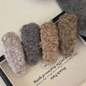Lot de quatre barrettes en peluche aux tons terreux pour le style d'automne et d'hiver