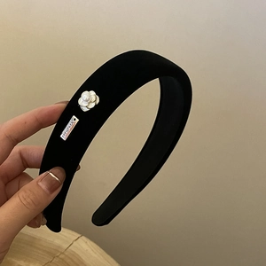 Velvet camellia headband with pearl details and silver handmade metal tag for women