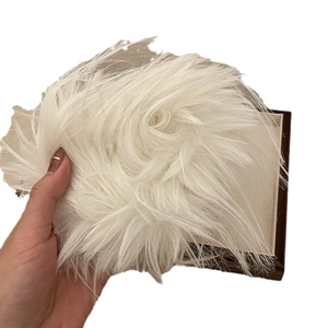 Elastico per capelli in finta pelliccia bianca da donna con design morbido e voluminoso