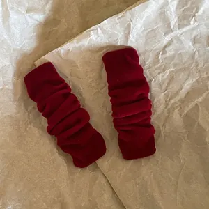 French Vintage Wine Red Ruched Velvet BB Hair Clip Elegant Ruched Fabric Side Hair Accessory For Women Daily Dating Jewelry