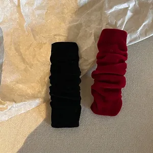 French vintage wine red and black velvet pleated hair clips with a retro elegant design