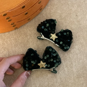 Barrettes à cheveux festives en velours vert foncé avec étoiles dorées pour Noël et Nouvel An