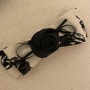 Vintage Chinese style rose flower hair claw clip with black and white ink floral pattern bow