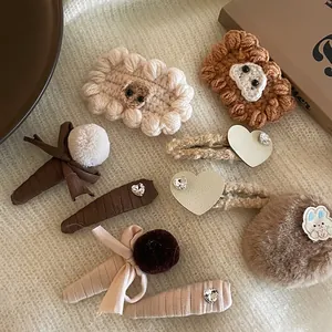 Vintage Latte Stoff Haarspangen Für Mädchen Herz Stickerei Hase Schleife Band Plüsch BB Clip Handgefertigte Haarschmuck Set