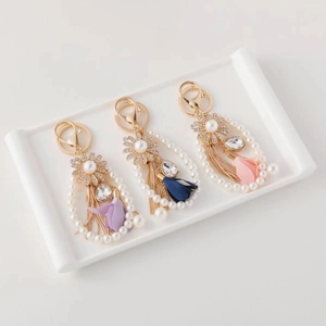 Sunflower Artificial Pearl Tassel Keychain Alloy Rhinestone Daisy Bag Charm For Women Elegant Satin Flower Crystal Bead Keyring Decoration