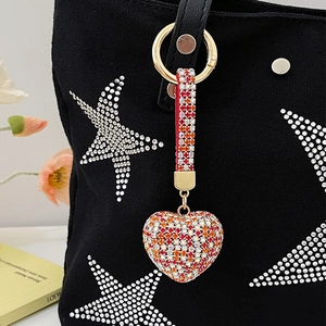 Exquisite sparkling heart-shaped rhinestone keychain for luxury handbag accessories