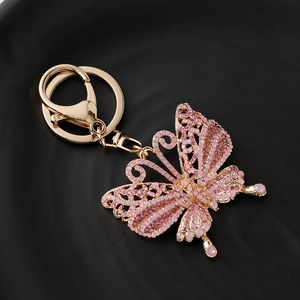Exquisiter vergoldeter Schmetterling Schlüsselanhänger mit funkelnden rosa Strasssteinen