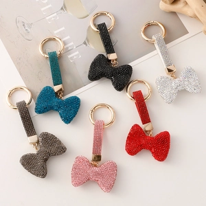 Funkelndes Strass-Schleifen-Schlüsselanhänger-Set in sechs Farben für Damenhandtaschen