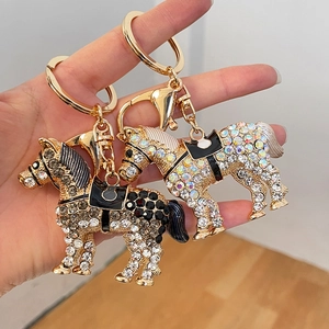 Lot de porte-clés cheval exquis avec cristaux et alliage doré pour hommes et femmes