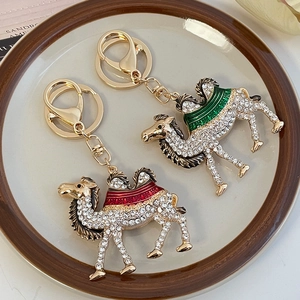 Creative Alloy Rhinestone Desert Camel Keychain Fashion Animal Bag Charm Golden Metal Enamel Drip Oil Pendants Key Ring Gift