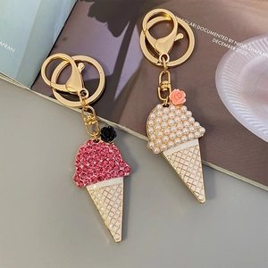 Porte-clés Créatif en Forme de Crème Glacée Avec Künstliche Perles Strass Fleurs Alliage de Métal Breloque de Sac Cadeau pour Femme