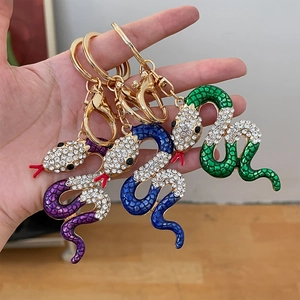 Strass Schlange Schlüsselanhänger Zinklegierung Funkelnd Tier Taschenanhänger Emaille Serpent Auto Schlüsselring Für Damen Modeschmuck Geschenk
