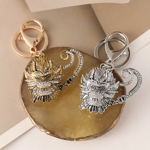 Chinese Ethnic Style Sun Wukong Monkey King Keychain Zinc Alloy Rhinestone Pave Pendant Metal Key Ring Gift For Car Bag Women Men