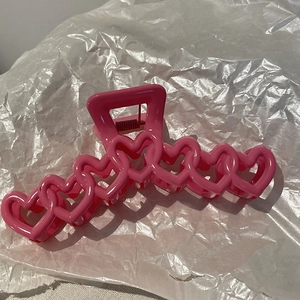 Pinza per capelli rosa a forma di cuore scavato per donna accessorio stile dopamine dolce
