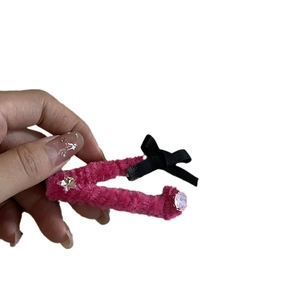 Barrette à cheveux rose vif de style ballet avec nœud en peluche et strass