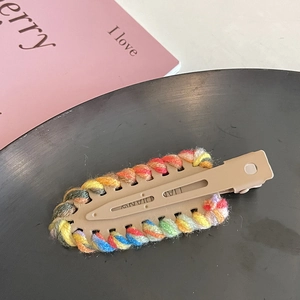 Fermaglio per capelli intrecciato a mano con colori arcobaleno su base in metallo kaki