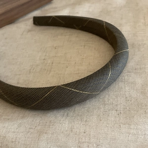 Retro wide green plaid headband with gold thread woven pattern for elegant hair styling