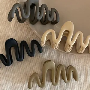 Large Minimalist Matte Wave Hair Claw Clip S-Shape Shark Clip Elegant Hair Styling Accessory For Women Daily Wear Gift