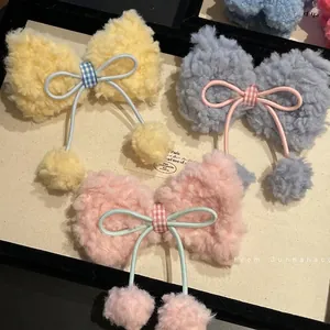 Mollette per Capelli a Fiocco in Filato con Palle di Peluche Motivo Plaid Dolce Accessorio Decorativo per Donna