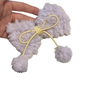 Fermaglio per capelli fiocco in pelliccia lavanda con nastro scozzese giallo e pompon
