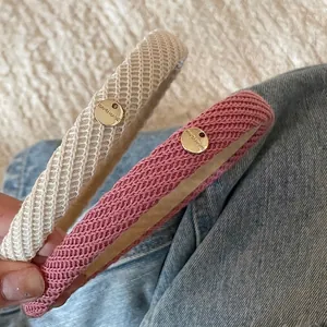 Vintage Knit Woolen Headband With Handmade Metal Tag Wide Thick Winter Hair Hoop Elegant Solid Color Hair Accessories For Women