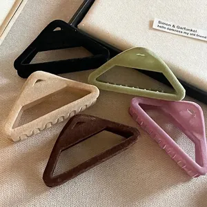 Pince à Cheveux Floquée Triangle Vintage Pince Requin Géométrique en Acrylique pour Femmes Épingle à Cheveux Couleur Unie Élégante Accessoire de Chignon