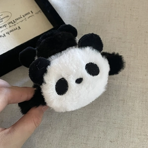 Pince à cheveux panda mignon en peluche pour femme avec fourrure douce noir et blanc