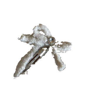 Barrette à cheveux nœud en peluche blanche avec strass brillant et base en métal