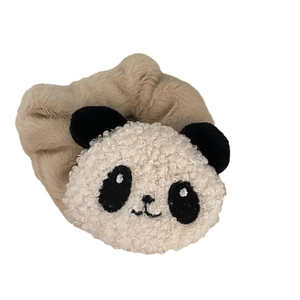 Chouchou peluche en forme de panda mignon en fausse fourrure blanche et broderies noires