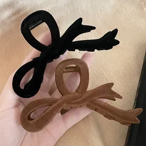 Vintage Large Flocked Bow Knot Hair Claw Clip For Women Matte Acrylic Shark Clip Elegant Hair Styling Accessories